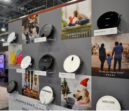 Haushaltsgeräte Der erkennt sogar Socken und Kabel: Neuer Ecovacs-Saugroboter DEEBOT OZMO 960, Bild 1 Haushaltsgeräte Der erkennt sogar Socken und Kabel: Neuer Ecovacs-Saugroboter DEEBOT OZMO 960 - News, Bild 1