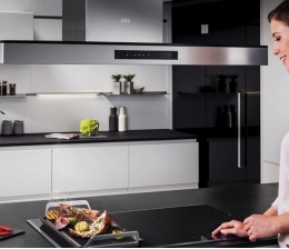 Haushaltsgeräte Grenzenlos flexibel: Induktions-Kochen auf voller Fläche, Bild 1 Haushaltsgeräte Grenzenlos flexibel: Induktions-Kochen auf voller Fläche - News, Bild 1