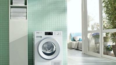 Haushaltsgroßgeräte Clever Wäschetrocknen an kalten Tagen: Wärmepumpentrockner sparen Zeit und Energie, Bild 1 Haushaltsgroßgeräte Clever Wäschetrocknen an kalten Tagen: Wärmepumpentrockner sparen Zeit und Energie - News, Bild 1
