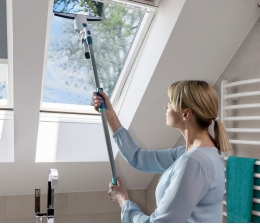Leifheit Optimiert für Dachfenster: Fenstersauger Nemo von Leifheit mit Click-Adapter, Bild 1 Haushaltsgeräte Optimiert für Dachfenster: Fenstersauger Nemo von Leifheit mit Click-Adapter - News, Bild 1