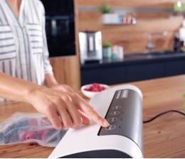 Leifheit Drei neue Vakuumier-Geräte von Leifheit - Akustisches Sensor-Touch-Display, Bild 1 Produktvorstellung Drei neue Vakuumier-Geräte von Leifheit - Akustisches Sensor-Touch-Display - News, Bild 1