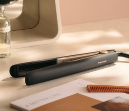 Panasonic Panasonic-Haarglätter mit Temperatursensor und flexiblen 3D-Keramikplatten, Bild 1 Körperpflege Panasonic-Haarglätter mit Temperatursensor und flexiblen 3D-Keramikplatten - News, Bild 1
