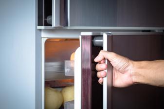 Ratgeber Ab fünf Millimetern Vereisung wird es kritisch: Wann Sie Ihren Kühlschrank abtauen sollten - News, Bild 1