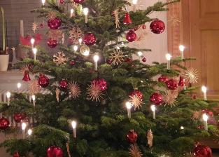 Ratgeber Brandschutz beachten: Strahlendes Licht und weihnachtliche Beleuchtung - News, Bild 1