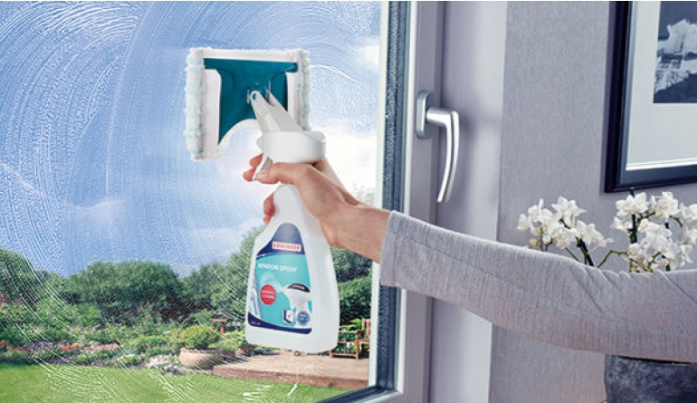 Haushaltsgeräte Sprühwischer für die Fensterreinigung von Leifheit - Ergänzung für Fenstersauger Dry & Clean - News, Bild 1