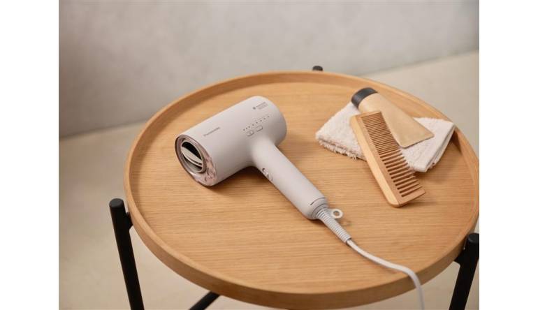 Körperpflege Neuer Haartrockner von Panasonic mit Volume-Lift-Aufsatz - News, Bild 1