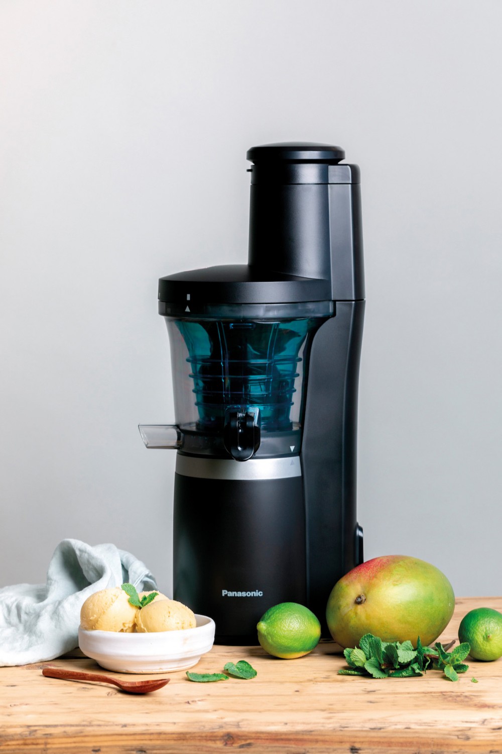 Frisches Obst im Glas: Panasonic MJ-L700 Slow Juicer, Bild 2 Entsafter Panasonic MJ-L700 Slow Juicer im Test, Bild 2