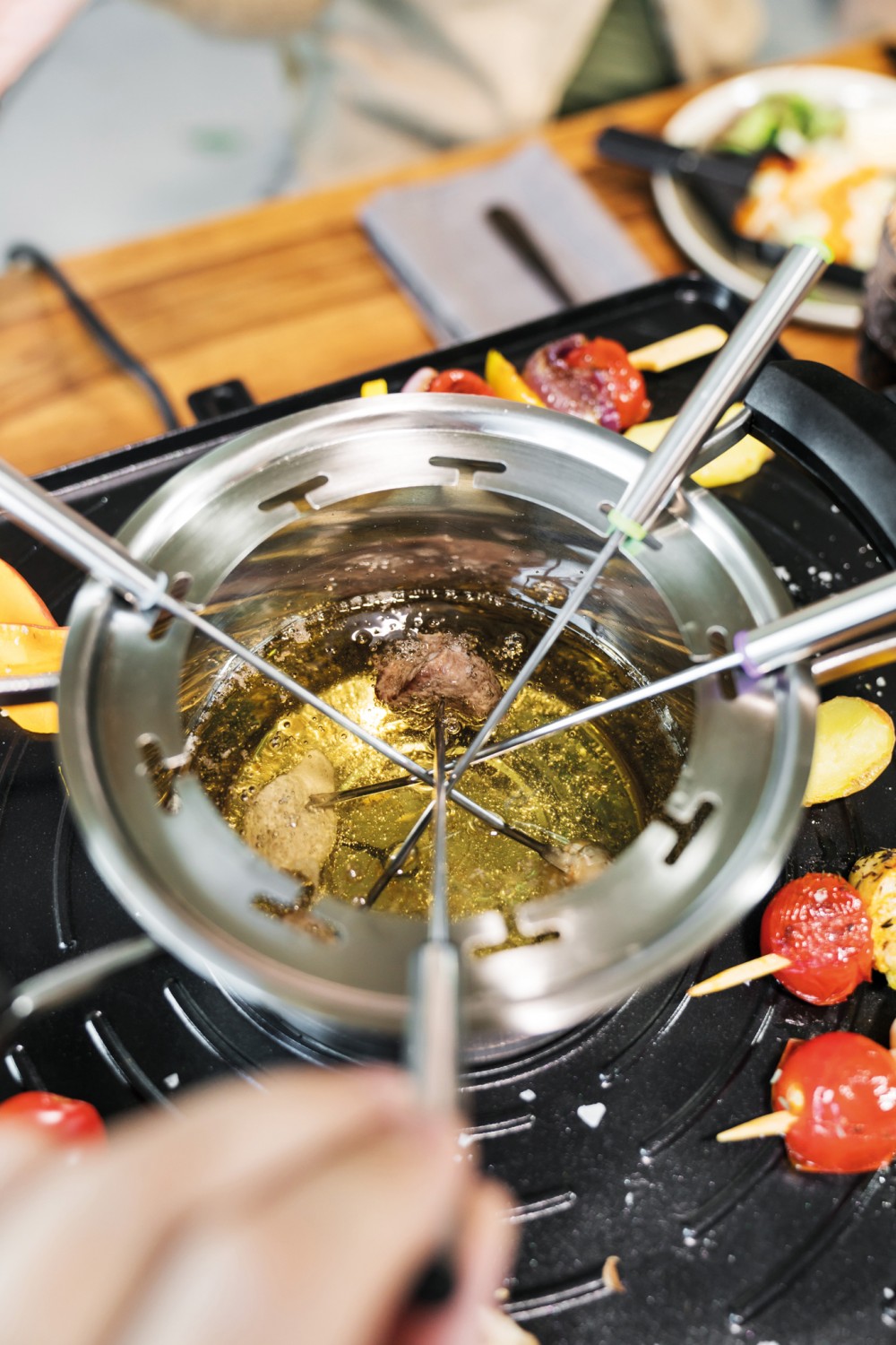 Doppelter Genuss: gastroback Design Raclette- Fondue Advanced Plus, Bild 3 Raclette-Grill gastroback Design Raclette- Fondue Advanced Plus im Test, Bild 3