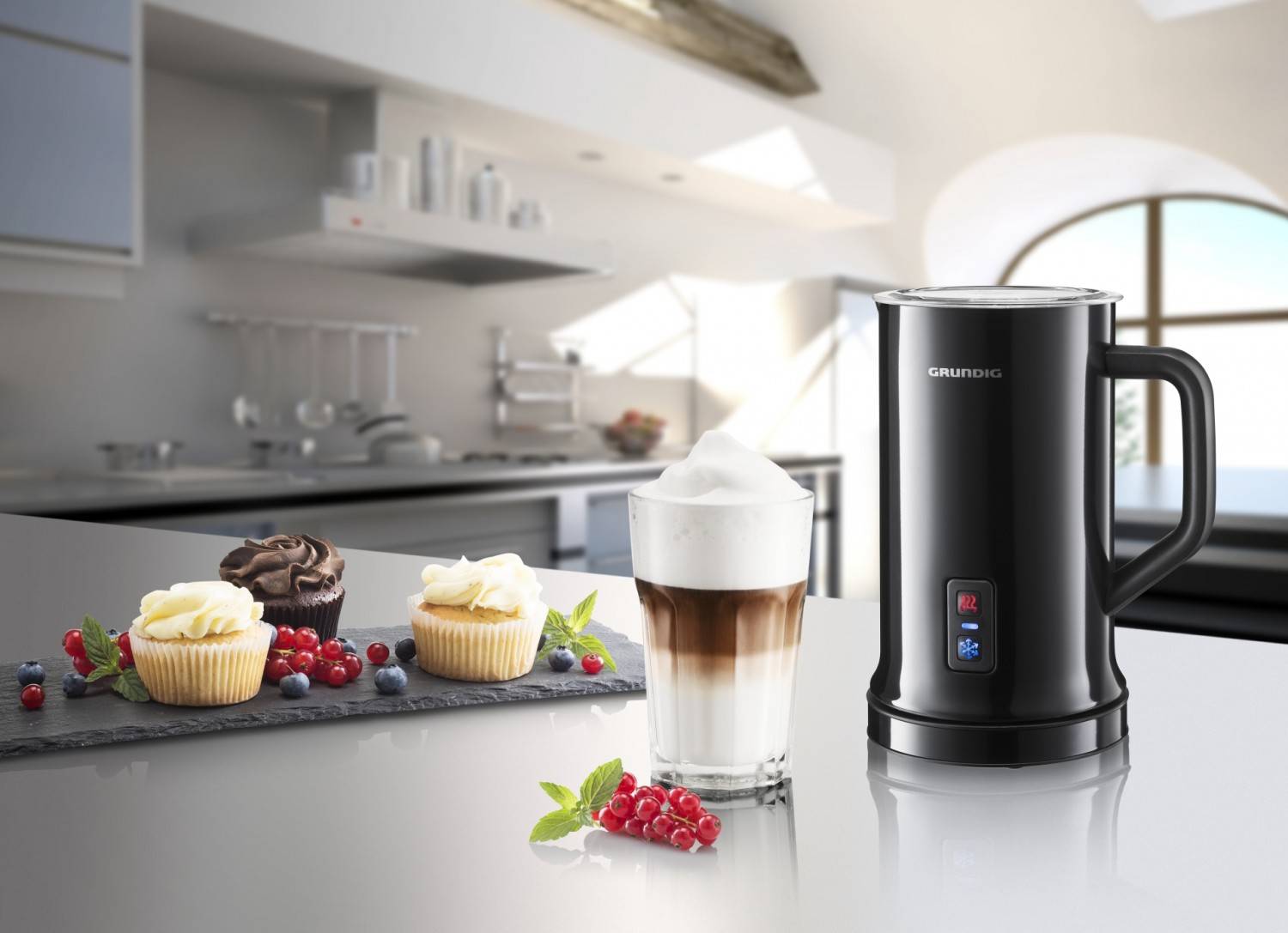 Für luftige Träume aus Schaum: Grundig weiß, was man aus Milch zaubern kann: Grundig MF 6440 XL, Bild 1 Milchaufschäumer Grundig MF 6440 XL im Test, Bild 1