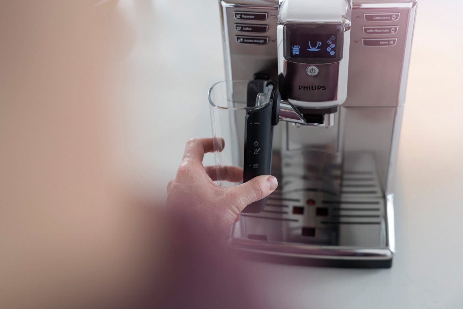 Philips Series 5000 mit LatteGo: Philips EP5335/10, Bild 3 Kaffeevollautomat Philips EP5335/10 im Test, Bild 3