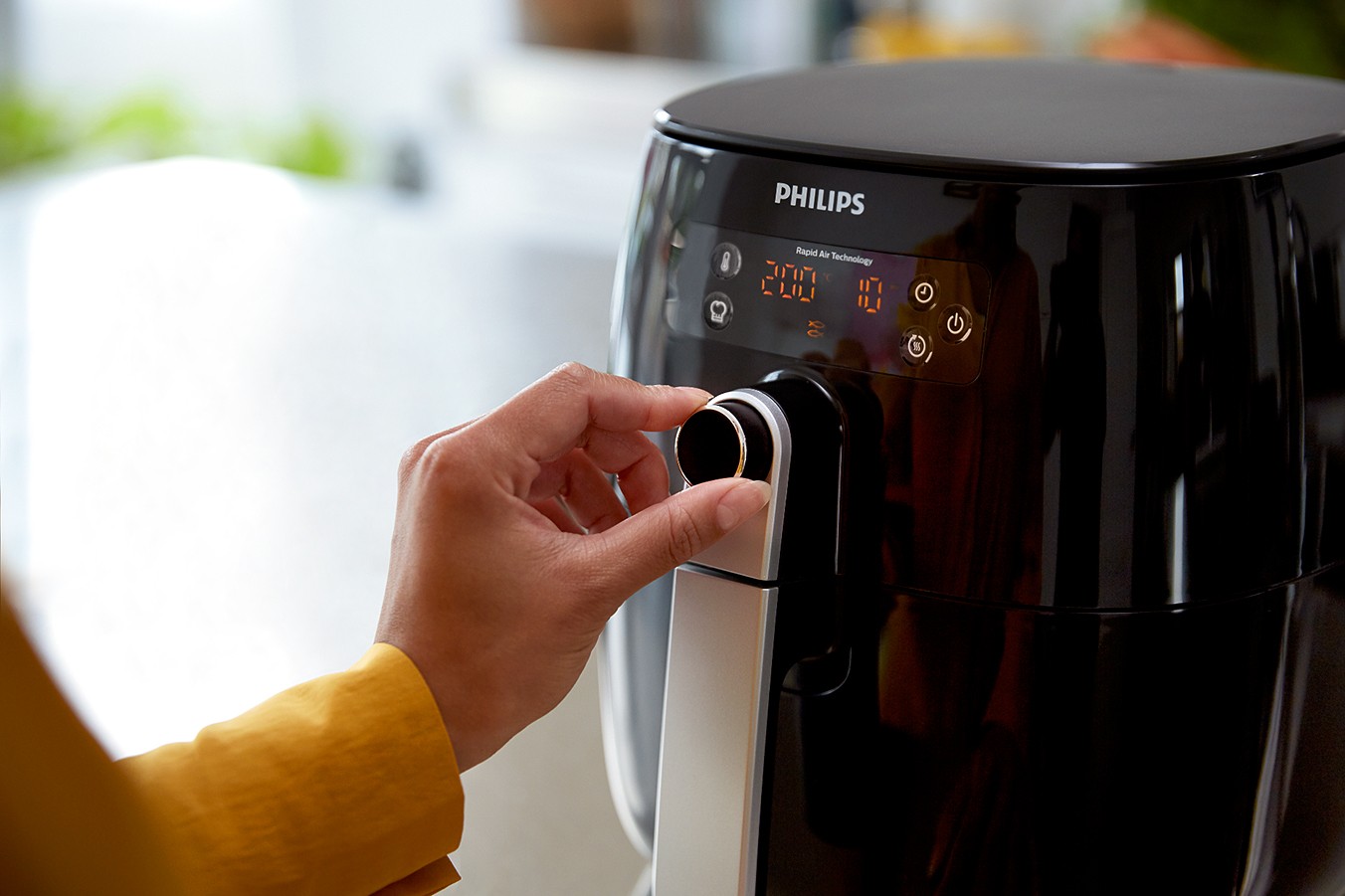 Friteuse Philips Airfryer Avance TurboStar HD9640 im Test, Bild 3