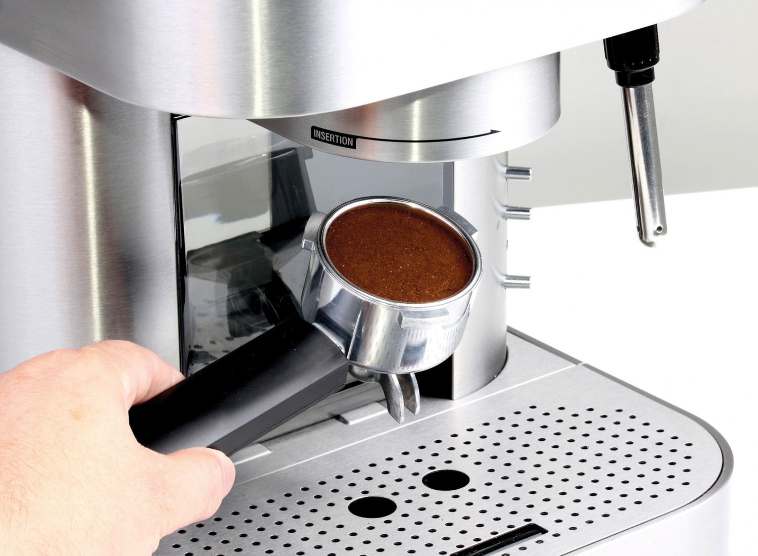 Espressomaschine Rommelsbacher EKS1510 im Test, Bild 5
