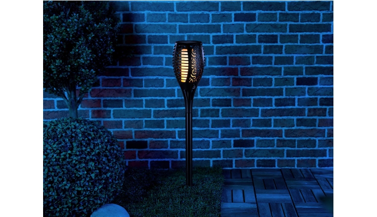 Stimmungsvolle LED Gartenlaternen mit Erdspieß: LUNARTEC 2er-Set LED-Solar-Gartenfacken NX-6370, Bild 1 Beleuchtung LUNARTEC 2er-Set LED-Solar-Gartenfacken NX-6370 im Test, Bild 1