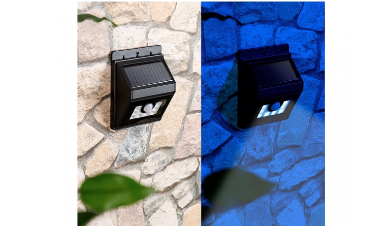 Ein Licht geht auf: LUNARTEC Solar-LED-Wandleuchte, Bild 1 Beleuchtung LUNARTEC Solar-LED-Wandleuchte im Test, Bild 1