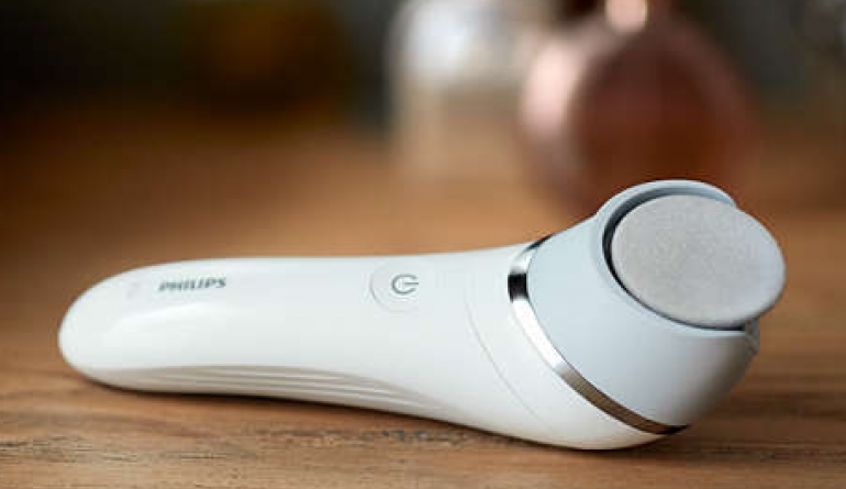 Pflege für die Füße: Philips Pedi Advanced, Bild 1 Elektrisches Pediküre-Gerät Philips Pedi Advanced im Test, Bild 1
