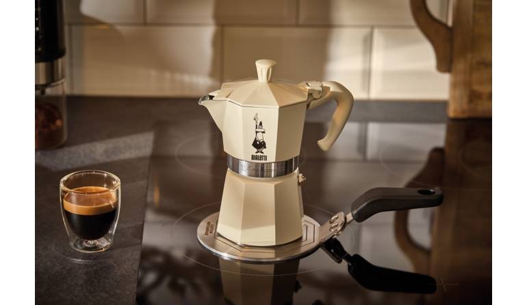 Kaffeeklassiker in exlusivem Cremeton: Tchibo Bialetti Moka Express, Bild 1 Espressomaschine Tchibo Bialetti Moka Express im Test, Bild 1