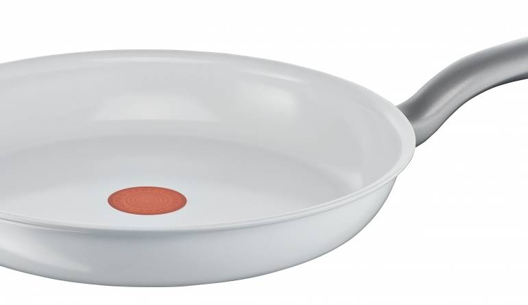 Tefal-Pfanne mit Keramik-Beschichtung: Die lässt nichts anbrennen: Tefal Ceramic Control White, Bild 1 Pfanne Tefal Ceramic Control White im Test, Bild 1