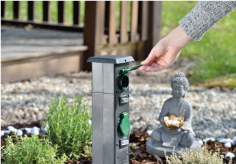 Einzeltest: Royal Gardineer 4-fach-Steckdosen-Säule für den Garten (NX7336)