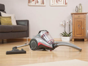 Staub_ad1523446648.jpg